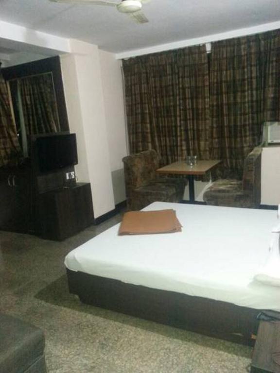 Hotel Jalaja Heritage Thane Bagian luar foto