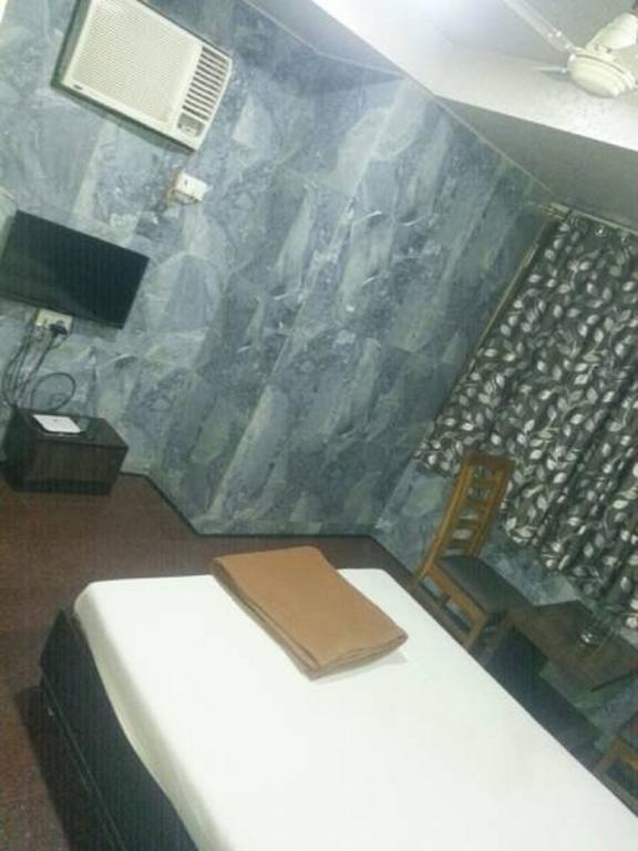 Hotel Jalaja Heritage Thane Bagian luar foto