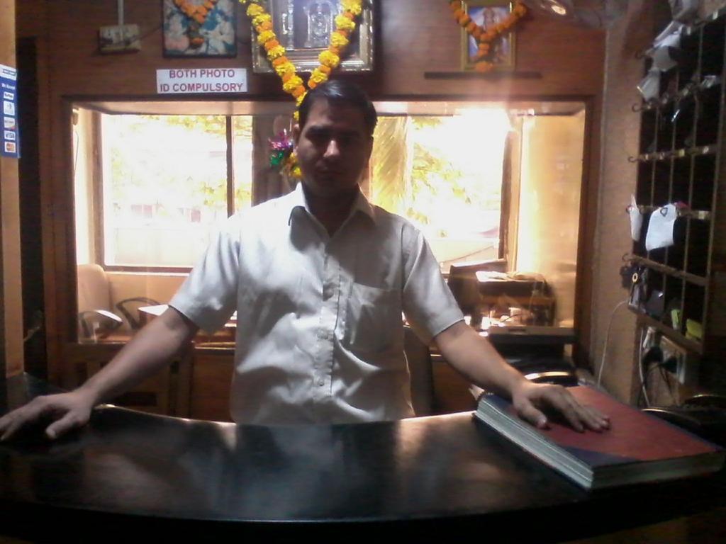 Hotel Jalaja Heritage Thane Bagian luar foto